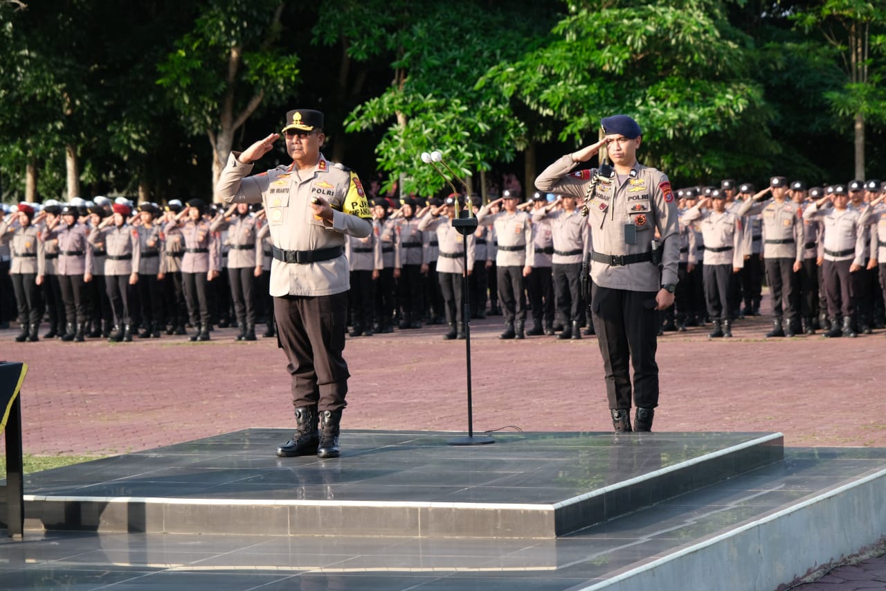 Kapolda Sulawesi Tenggara Pimpin Upacara Peringatan Hari Kesadaran Nasional Di Lapangan Apel Presisi 17 65C21Ac3 Fbd9 4E6A 8886 00Fe3D59Edbe