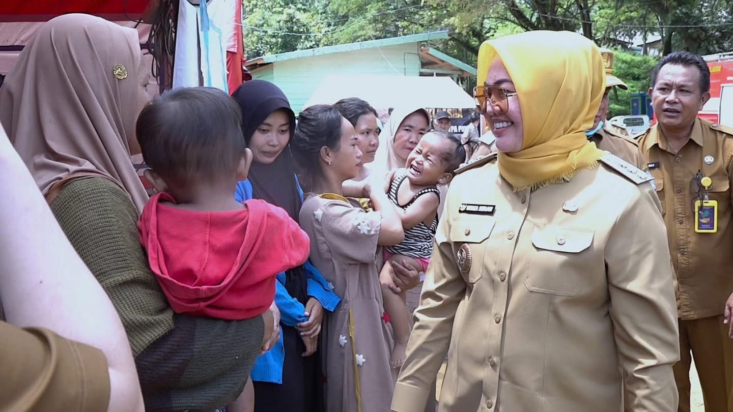 Wali Kota Kendari Serahkan Bantuan dan Tinjau Lokasi Pasca Kebakaran
