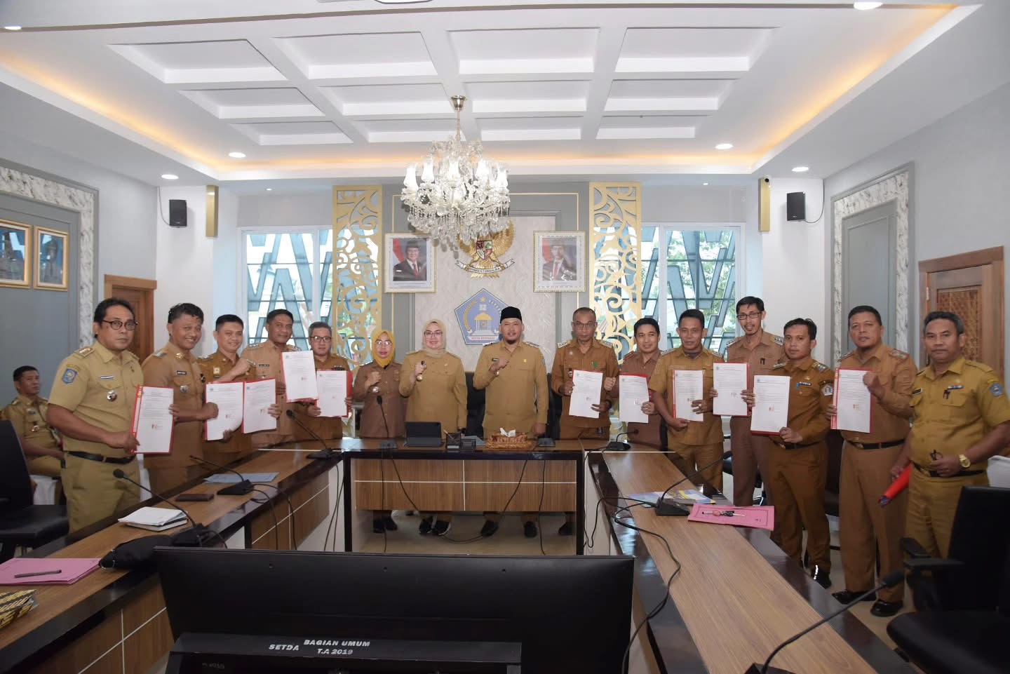 Camat dan Lurah se-Kota Kendari Teken Pakta Integritas Penanganan Sampah