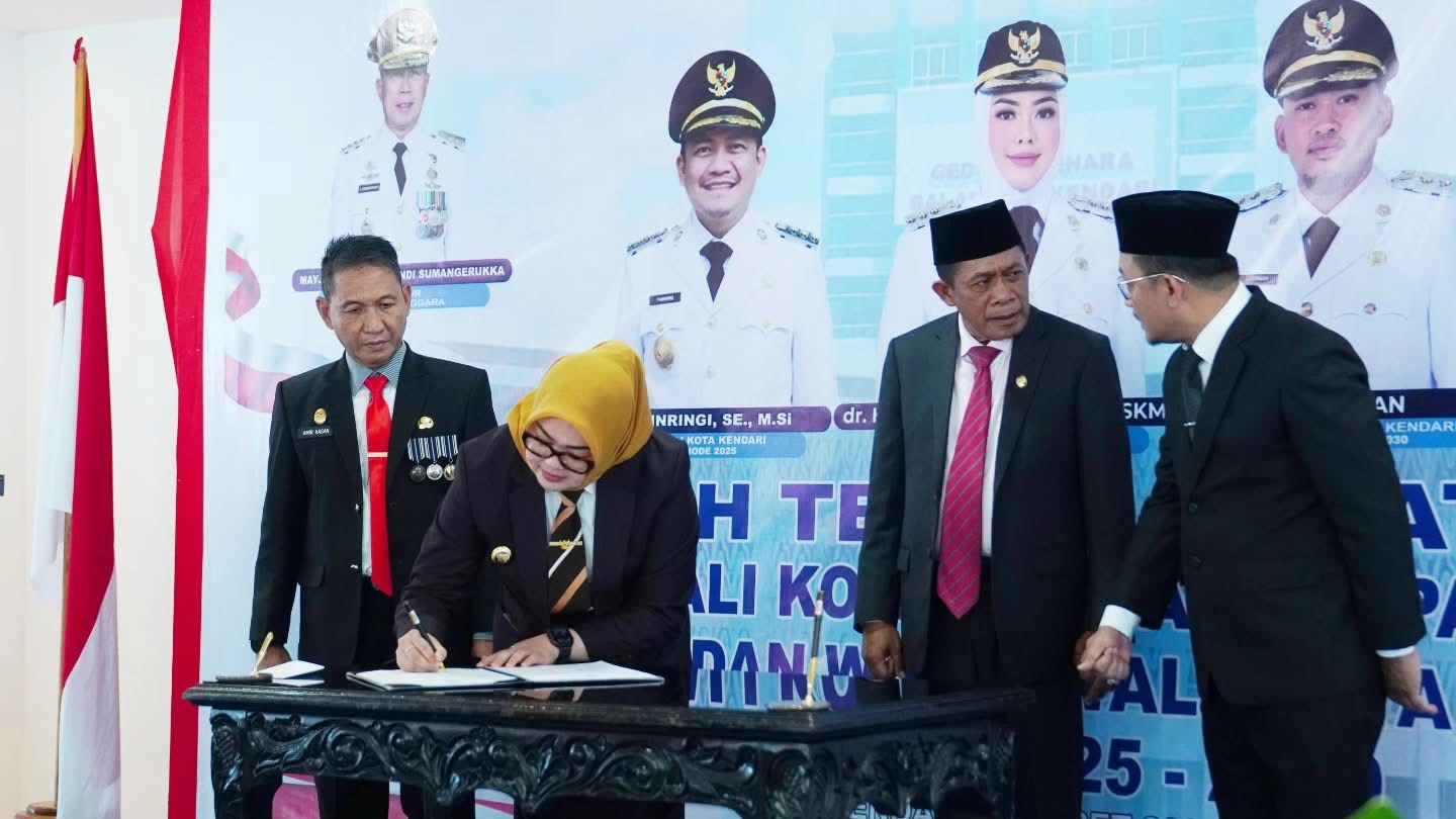 Serah Terima Jabatan Pj Wali Kota ke Wali Kota Definitif, Siska Karina Imran Tegaskan Komitmen Membangun Kendari